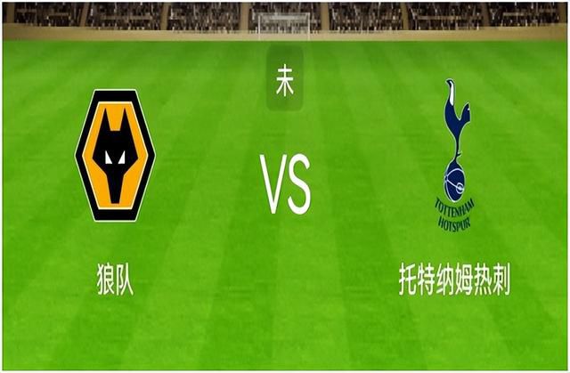 第19分钟，埃因霍温右路45°传到禁区，维特森头球攻门击中立柱弹出底线！